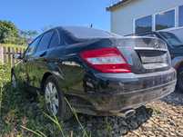 Dezmembrez Mercedes C220 2010