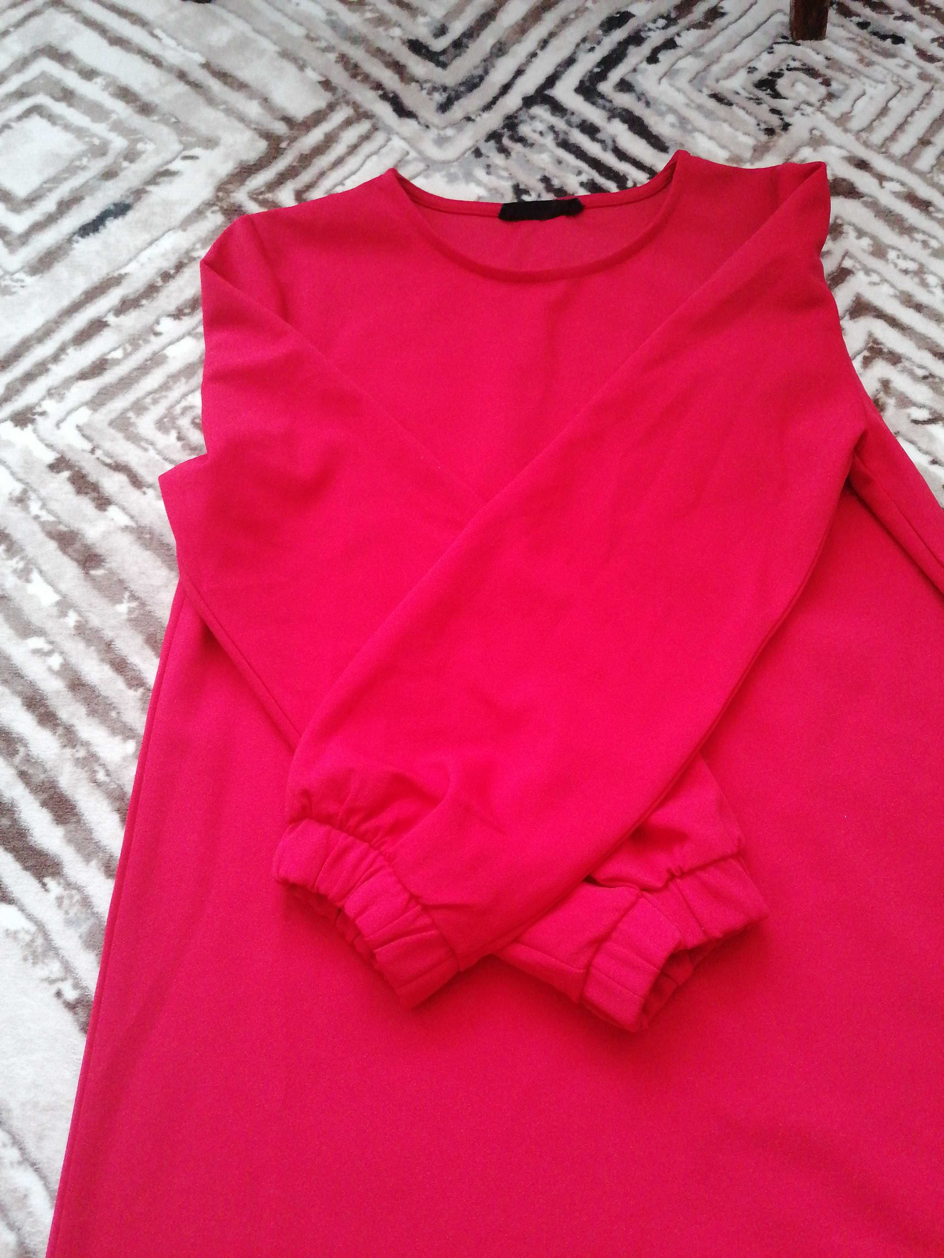 Червена рокля Теранова