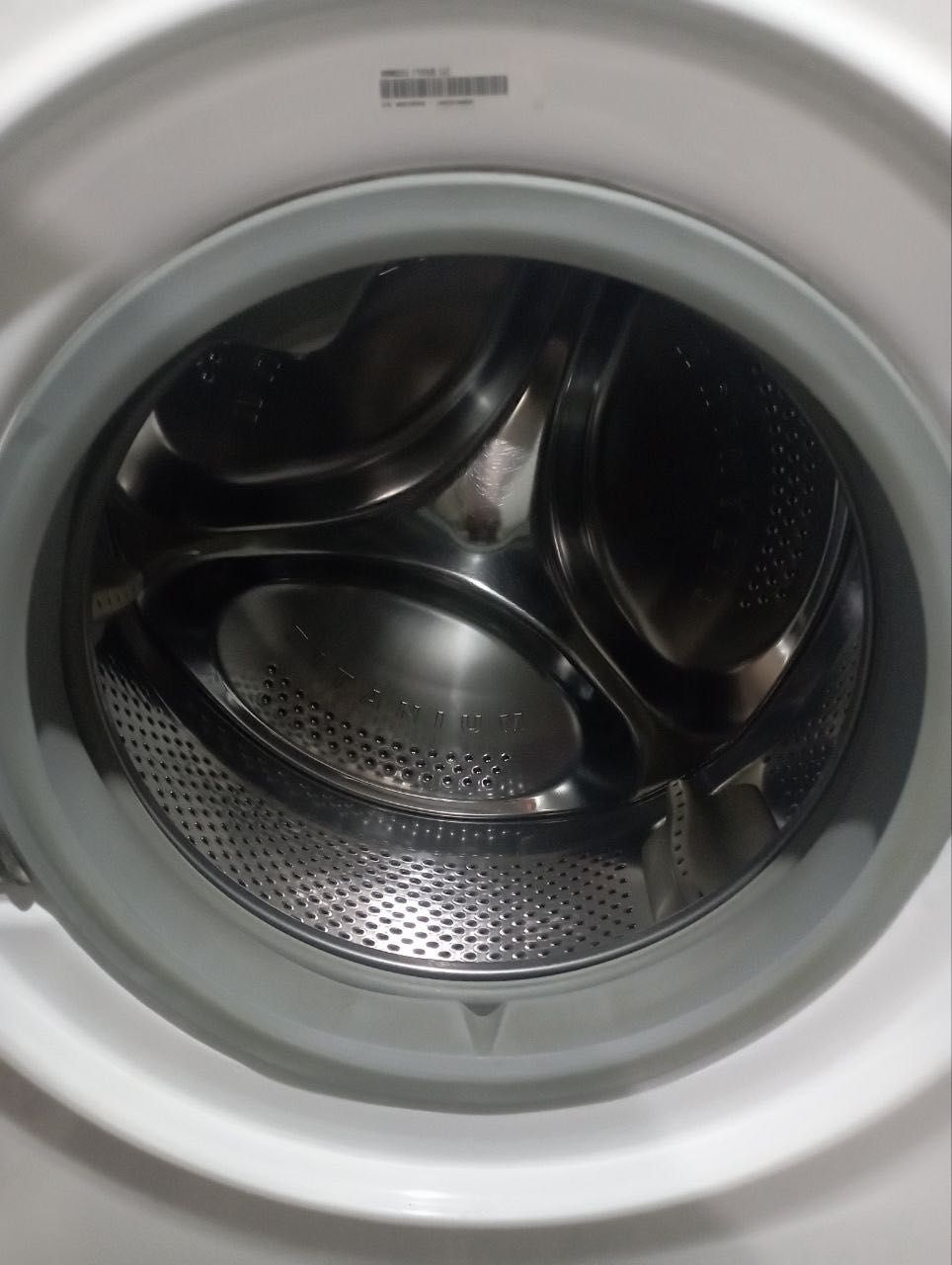 Hotpoint ariston 7KG машинка стиральная