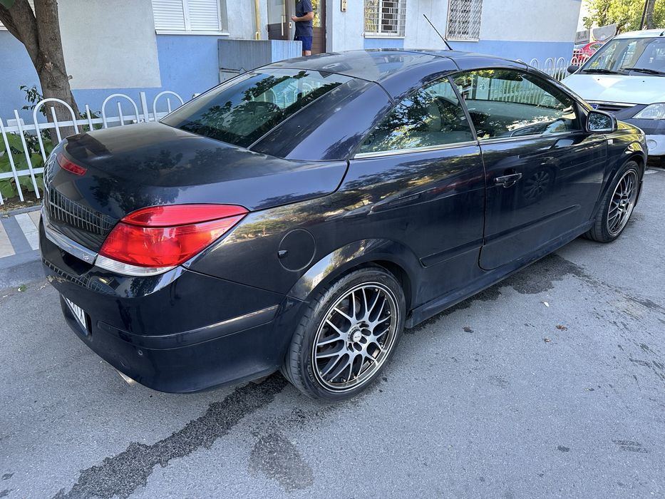 Opel Astra Twin Top - 1.8 Benzină – 2008 – Decapotabila