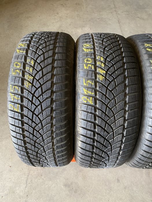 Anvelope iarna 215/50/18 Goodyear Ultra Grip Performance 215 50 18 R18