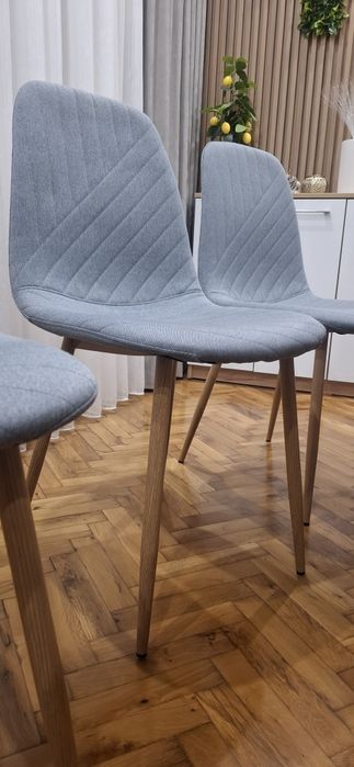 Трапезна маса и столове