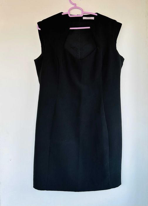 Елегантни рокли-ежедневни и делови.