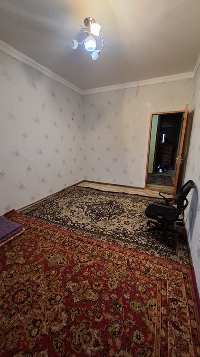 Тезда 6-Микраёнда  3хона 3этаж квартира  со