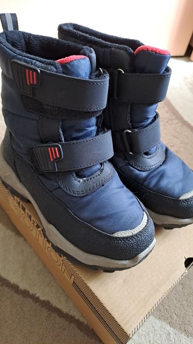 Продам зимнюю обувь