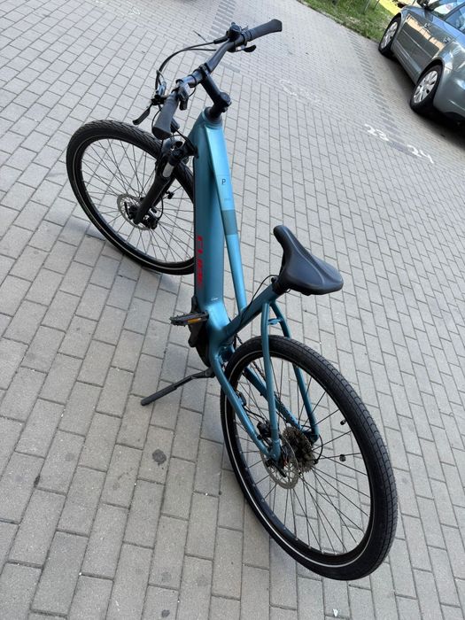 Bicicleta electrica CUBE, roti pe 29"