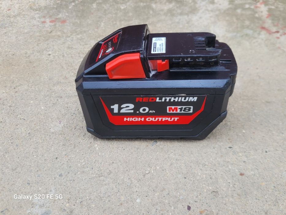 Acumulator 12 ah milwaukee