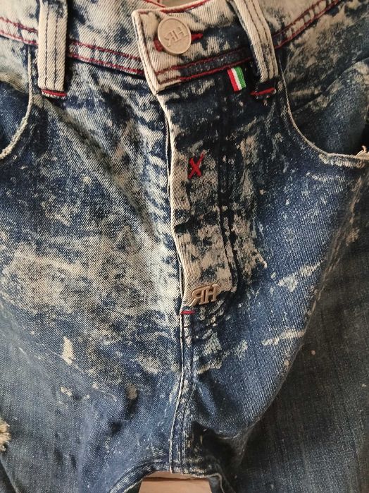 Blugi pantaloni RedHouse ,culoare albastru stare foarte buna!