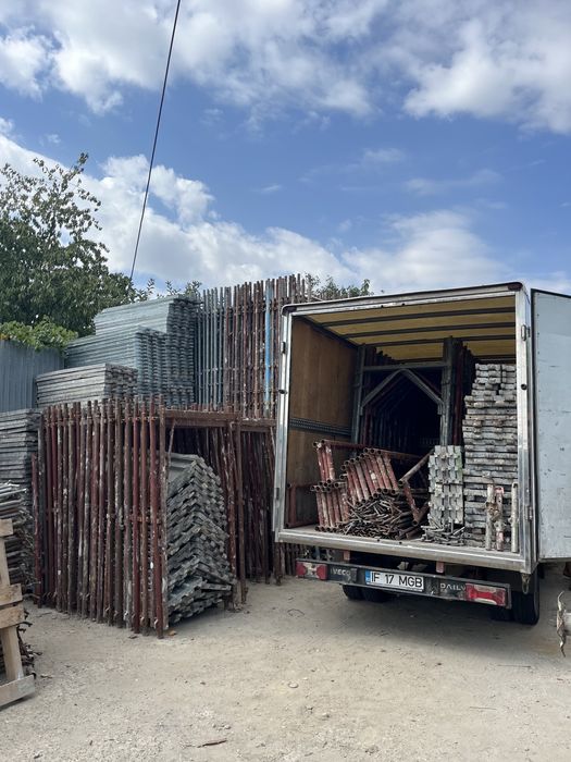 Închirez schela si popii metalici