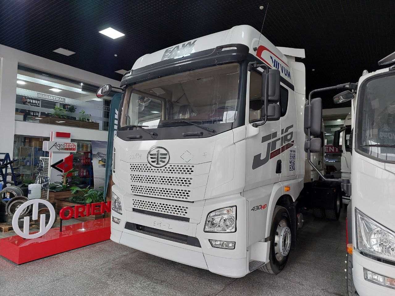 FAW газовый тягач 12 шт. ГБО запас хода 750 км
