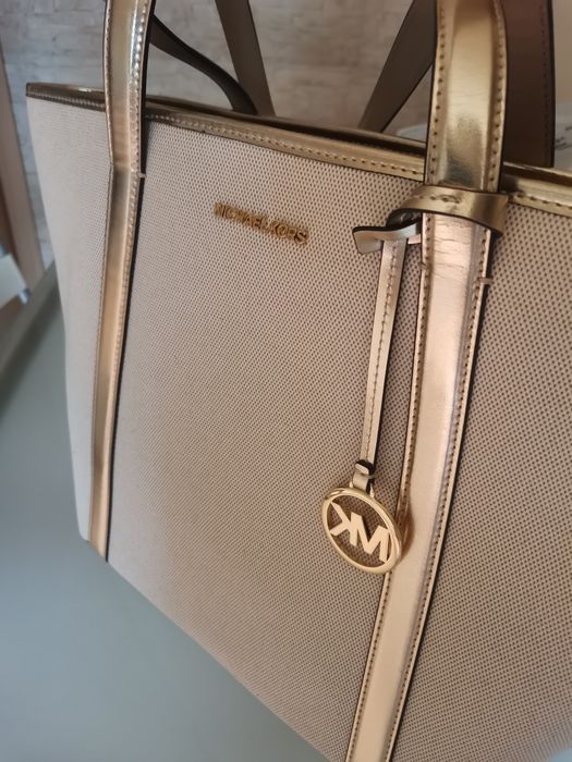 Michael Kors, eticheta