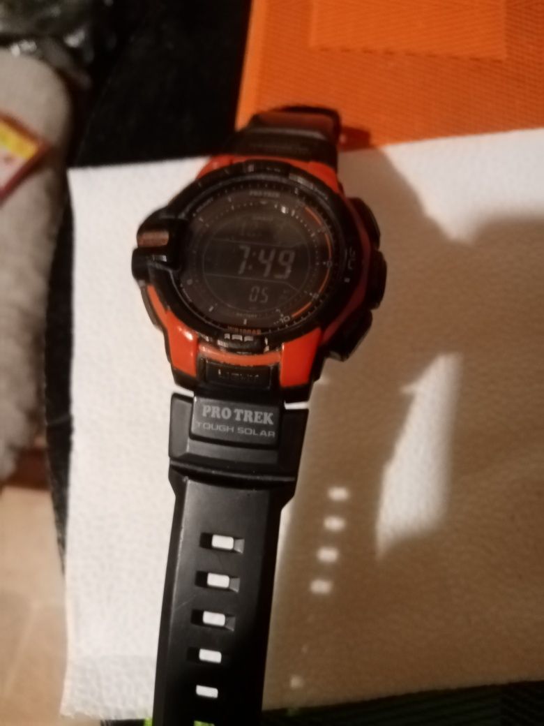 Часовник Casio Pro Trek PRG 270-4CR Tough Solar