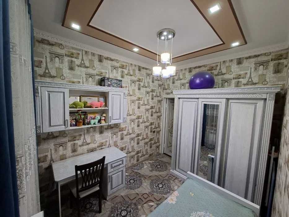 Янги домдан 3 хонали 3 каватдан квартира сотилади ГУВД