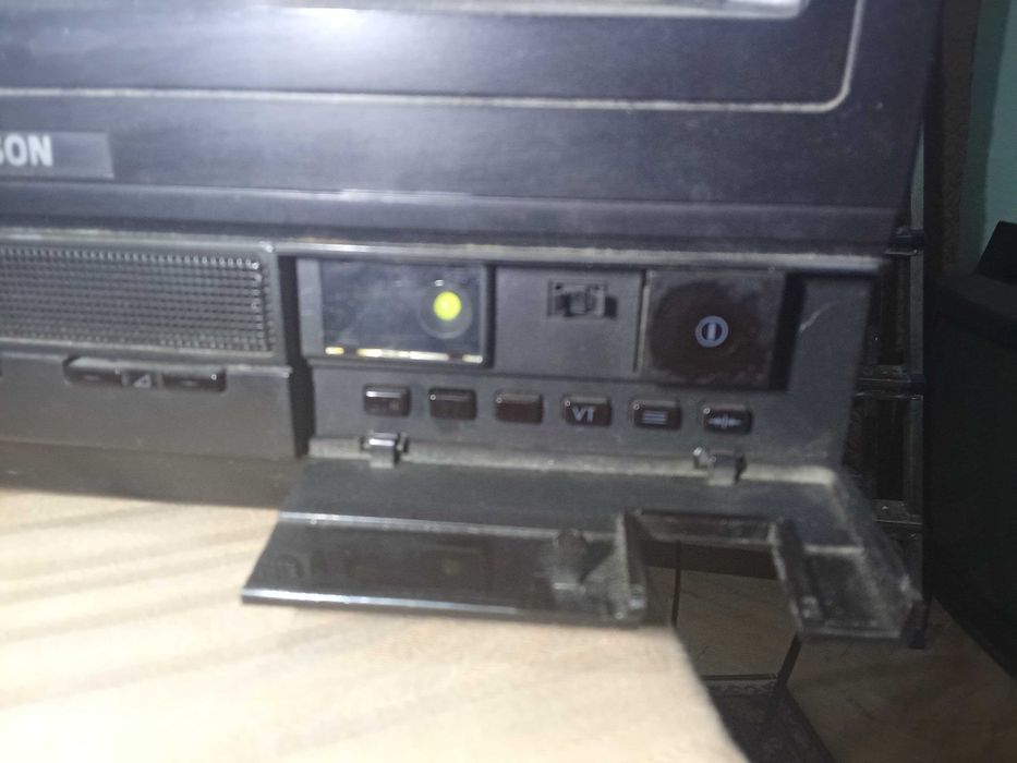 Телевизори 14 инча