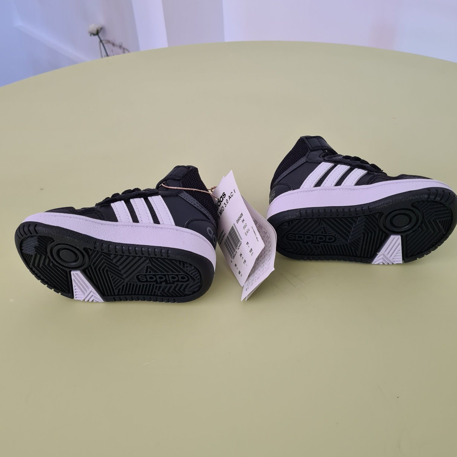 Adidas Hoops 3.0 Mid mărimea 19