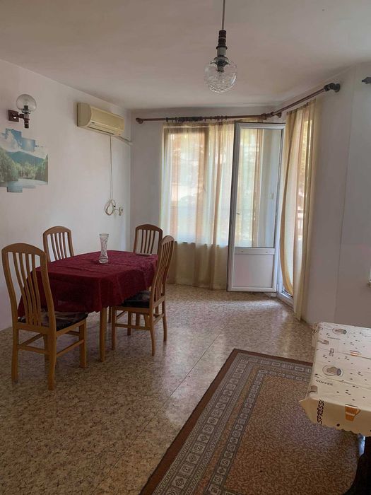 Дава се под наем Двустаен апартамент в Бургас, Възраждане - 74 кв.м за 175 € - Снимка #2