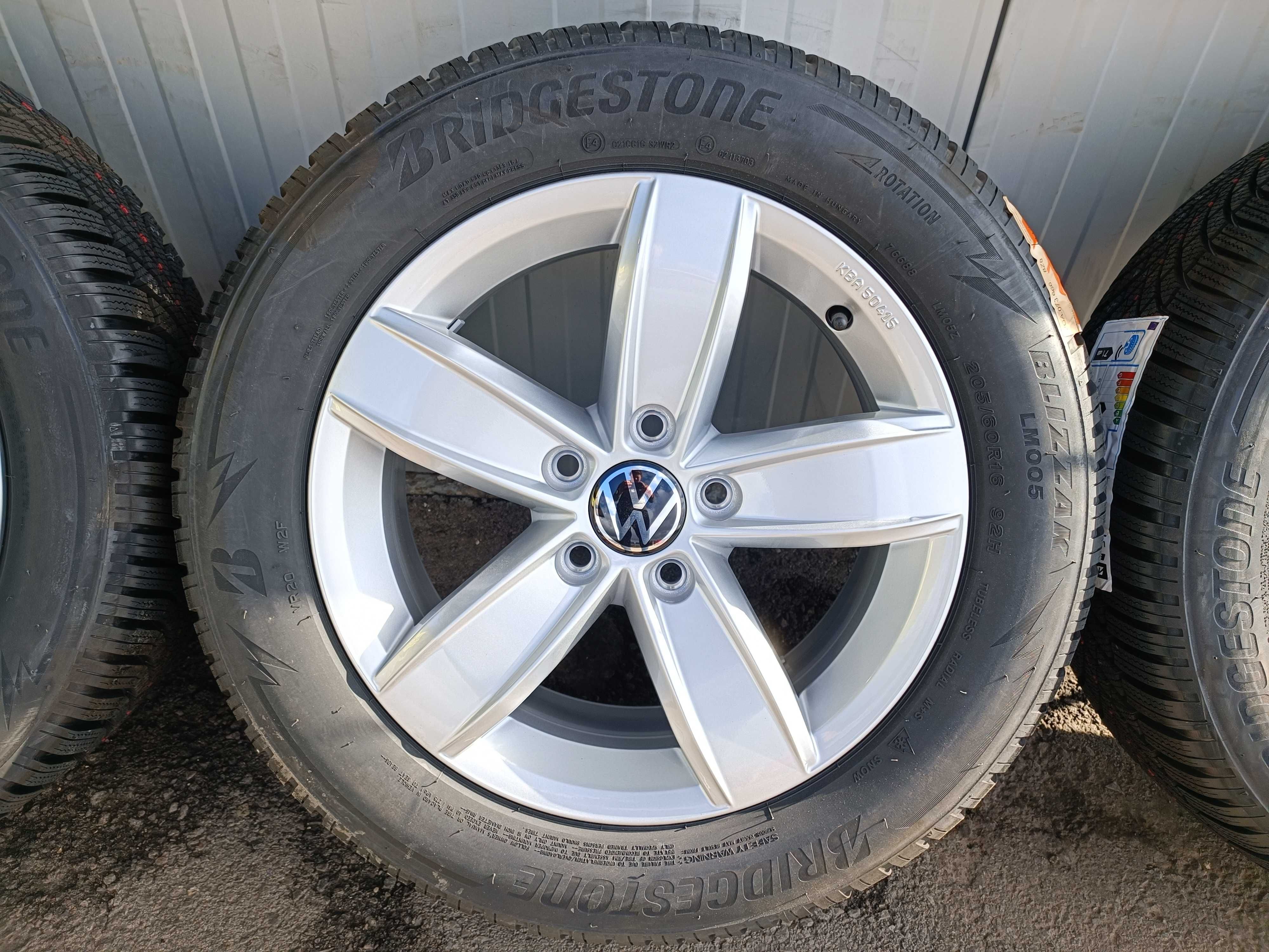 Нови ОРИГИНАЛНИ джанти 16 цола 5 112 за VW + Зимни гуми Bridgestone