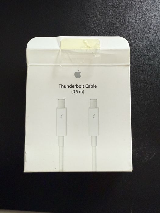 Нов Apple Thunderbolt Кабел (0.5M) MD862ZM/A