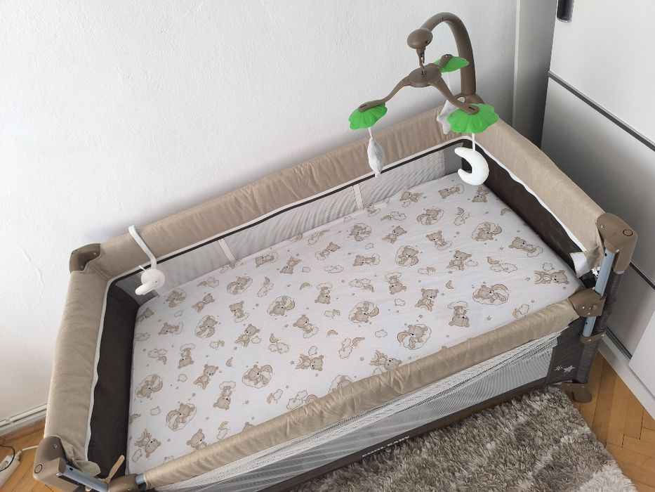 Vând patuț bebelasi