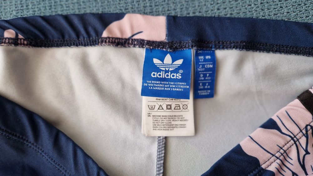 Adidas клин оригинален