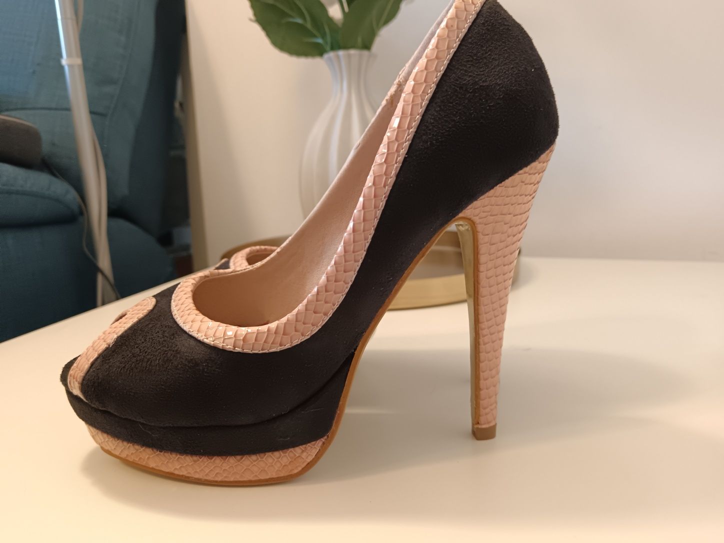 Pantofi platforma piele eco intoarsa neagra si roz somon