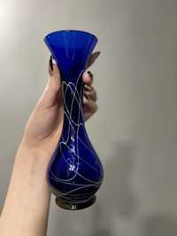 Уникална стъклена ваза