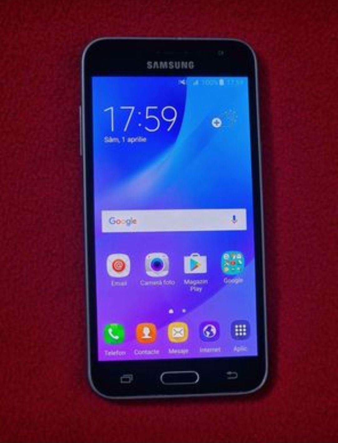 Samsung Galaxy J3 Negru, Stare excelenta, Liber de rețea. Pret fix 200