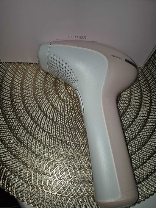 Vând IPL Philips Lumea SC 2005