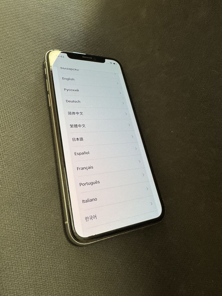 iPhone X 64gb - заключен с iCloud