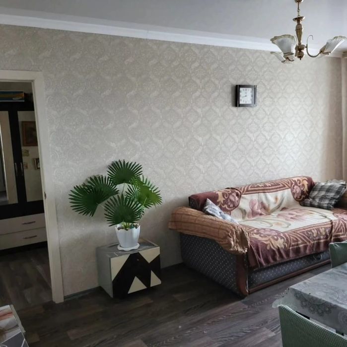 Продам 2х комнатную в центре