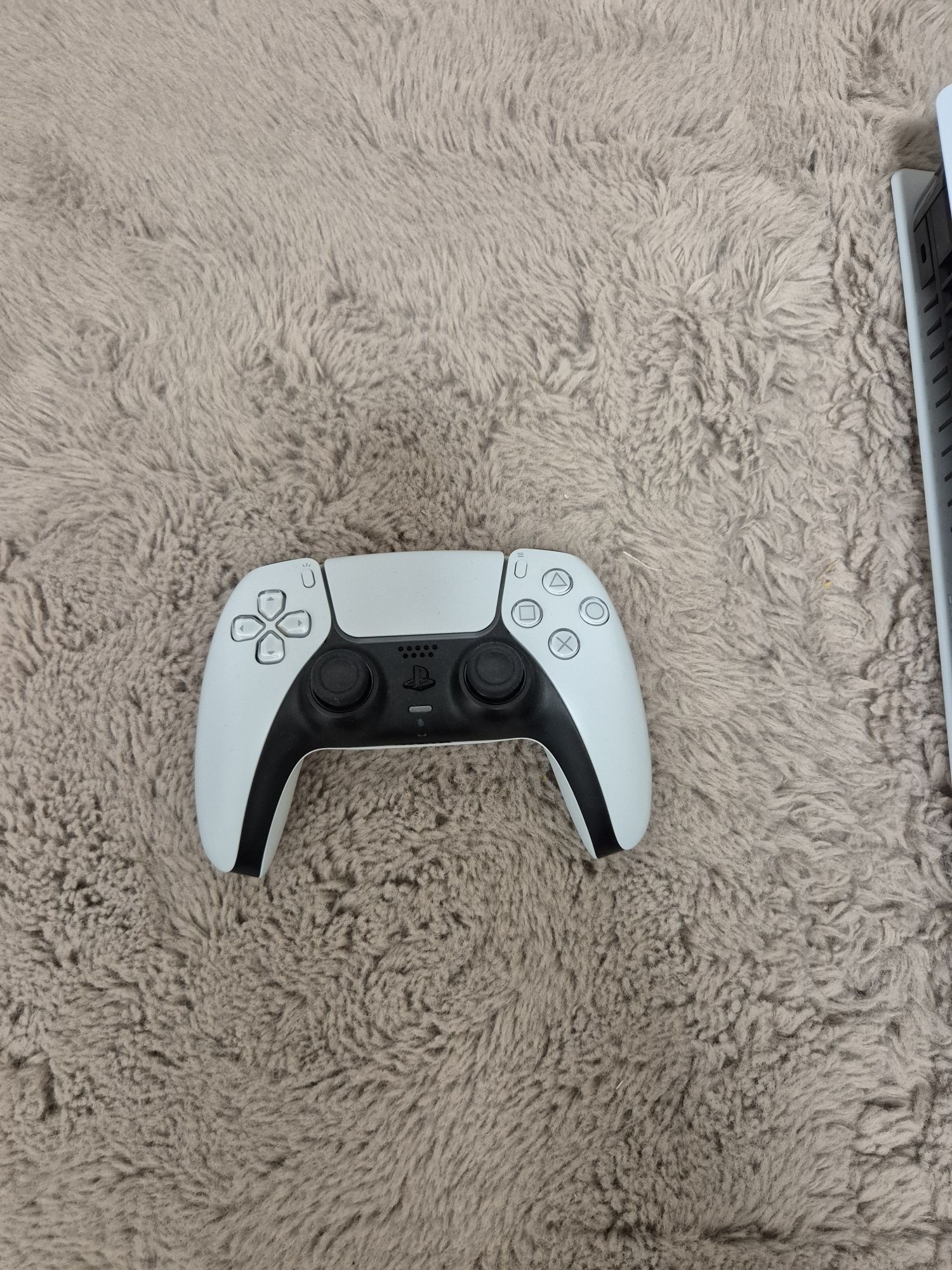 vând consola ps5