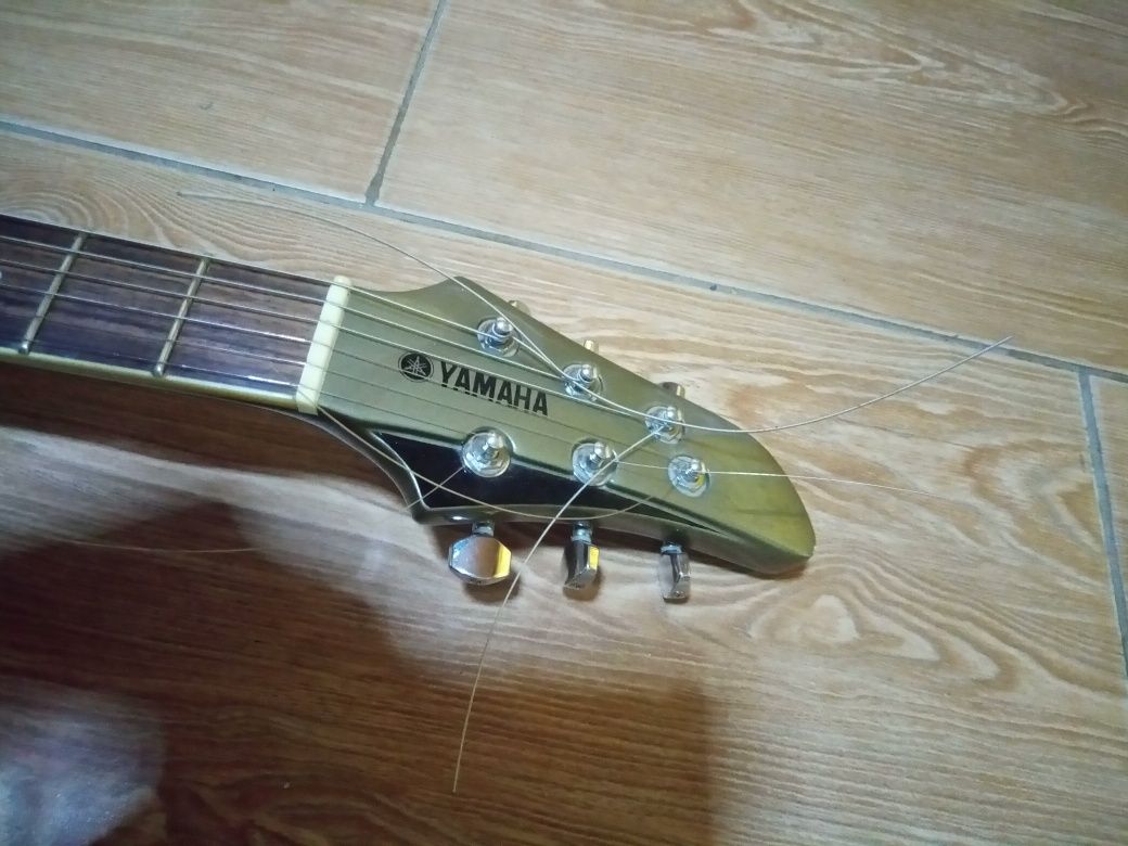 Электро гитара YAMAHA RGX320FZ
