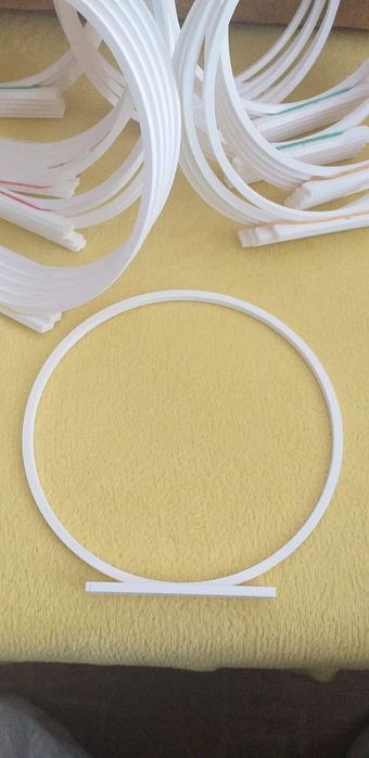 Cercuri de decorat diametru 20cm din plastic surub inclus