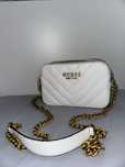 Оригинална чанта Guess