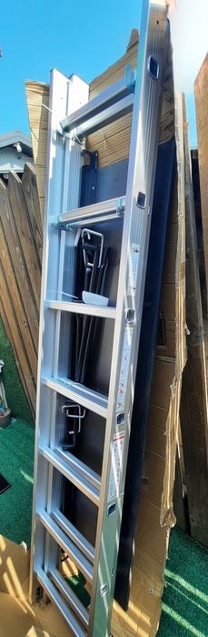 Schela tip scara alumíniu am 2 buc pret 500 de Lei buc