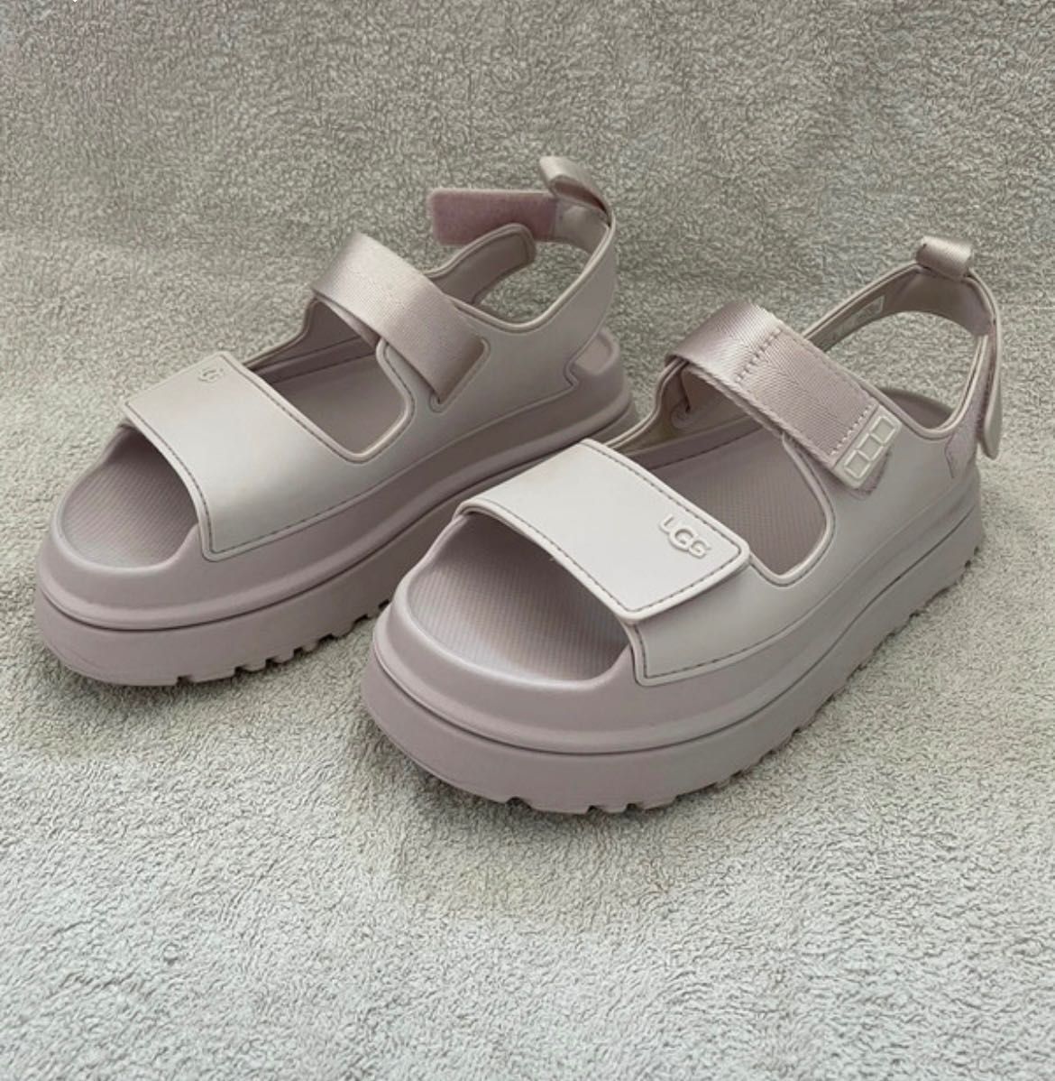 Sandale Ugg Goldenglow (roz)