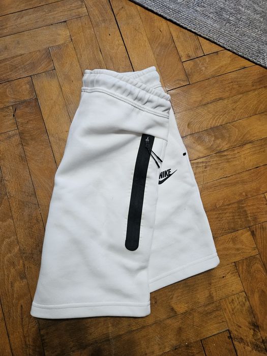 Къси панталони Nike tech fleece