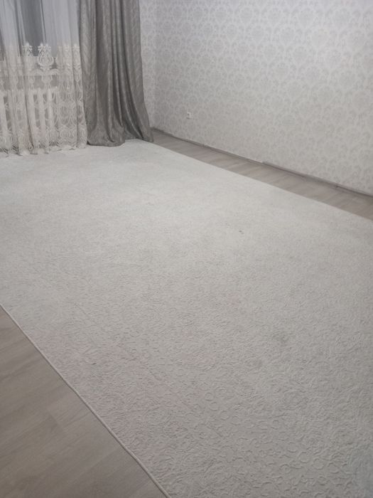 Продам ковёр в хорошем состоянии