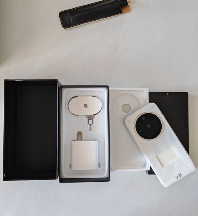 Vând Oppo Find X8 ULTRA