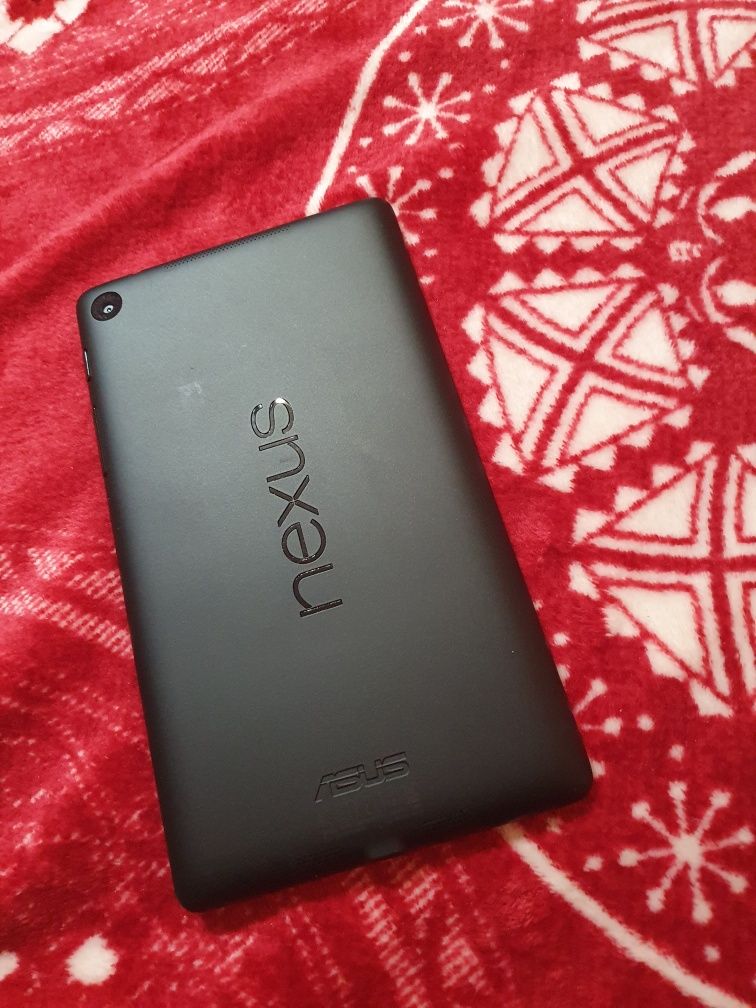 Tableta Asus nexus 8inch functioneaza perfect