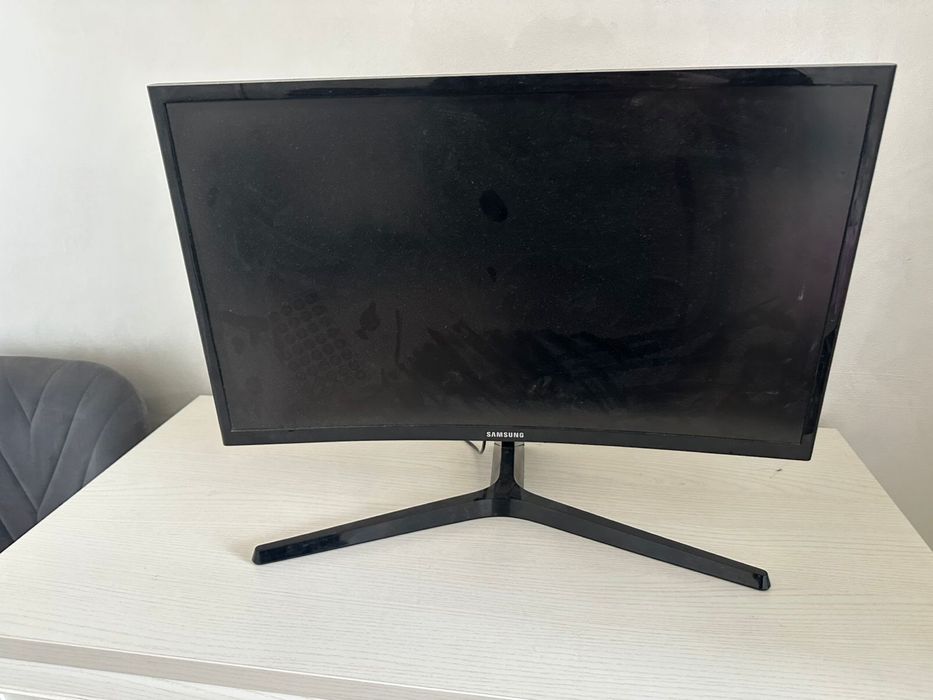 Манитор мишка наушник