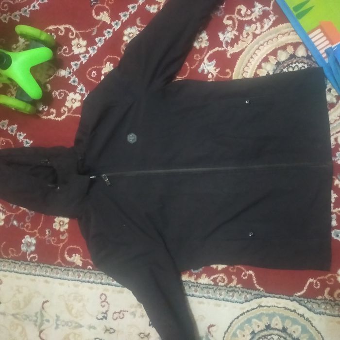 Продам куртку осений