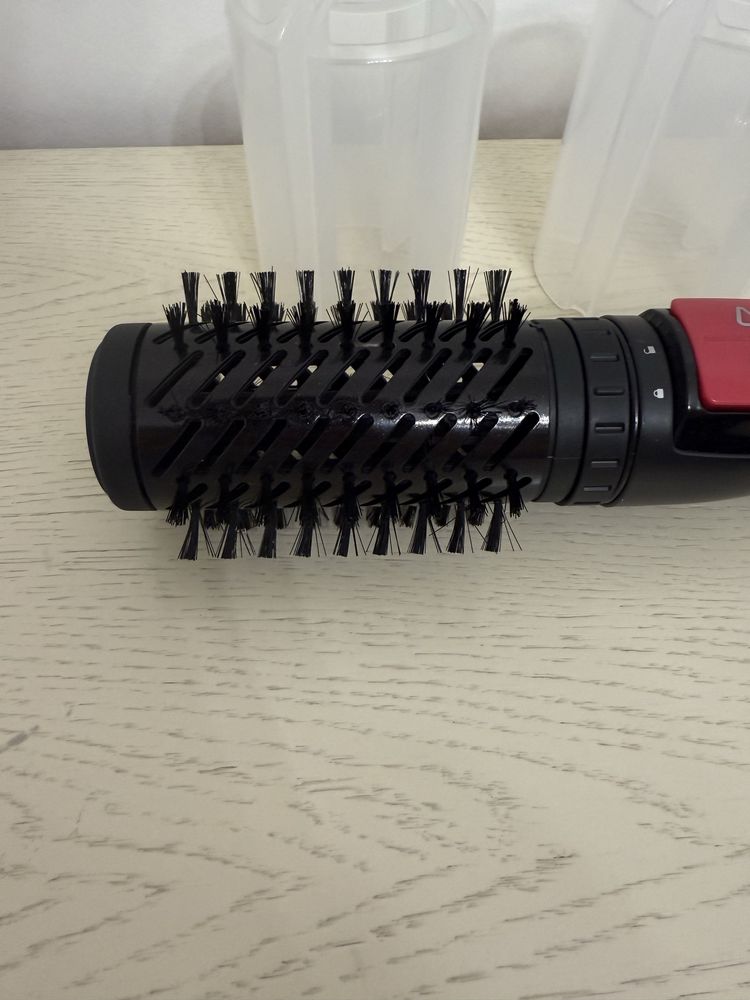 Фен-щетка Rowenta brush activ