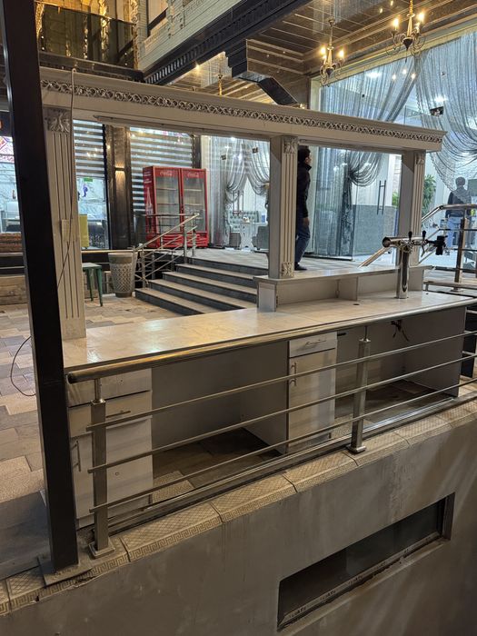 Restorant Bar Kafe lar uchun Bar sotiladi