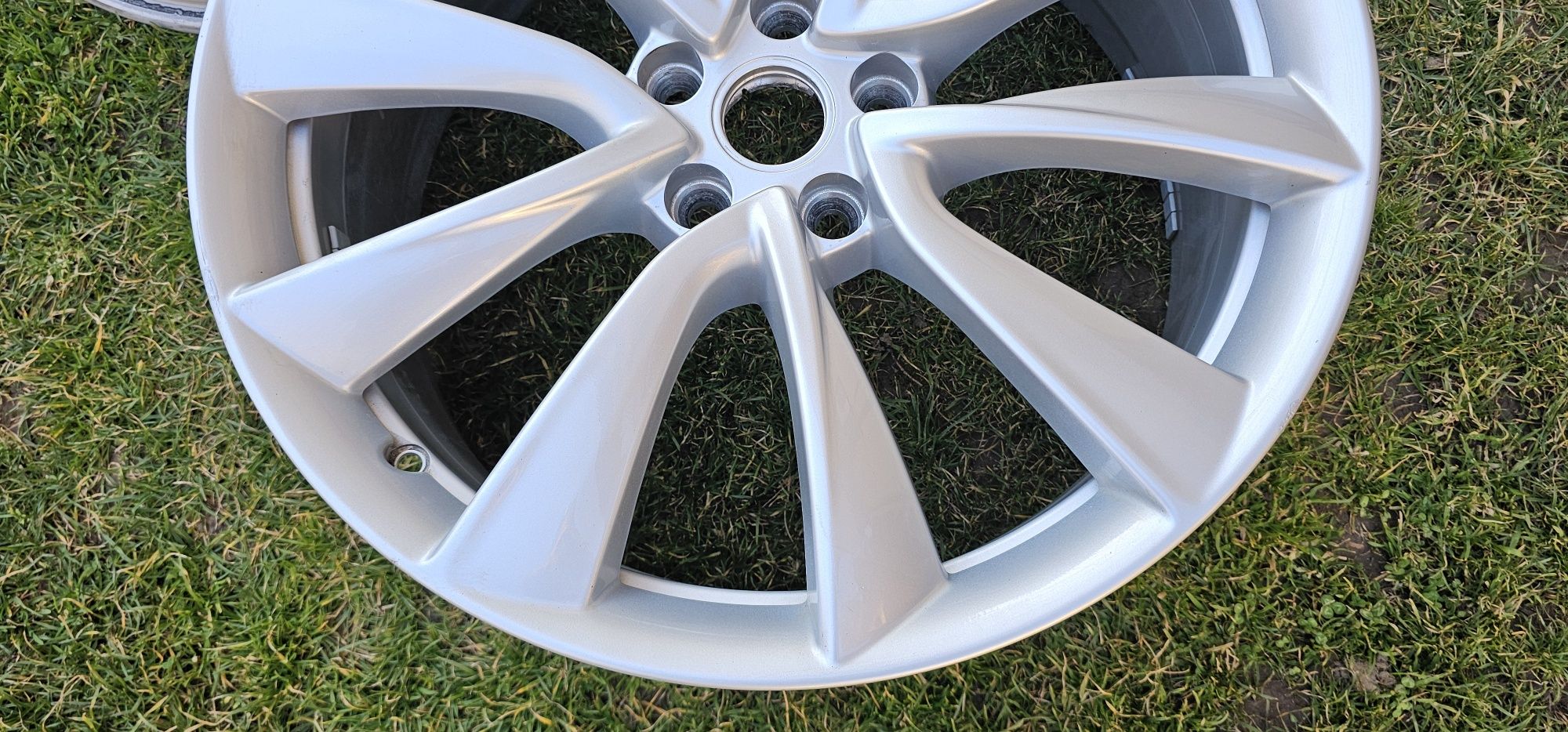 Оригинални 20" SPORT Джанти за Tesla Model 3 и Tesla Model Y