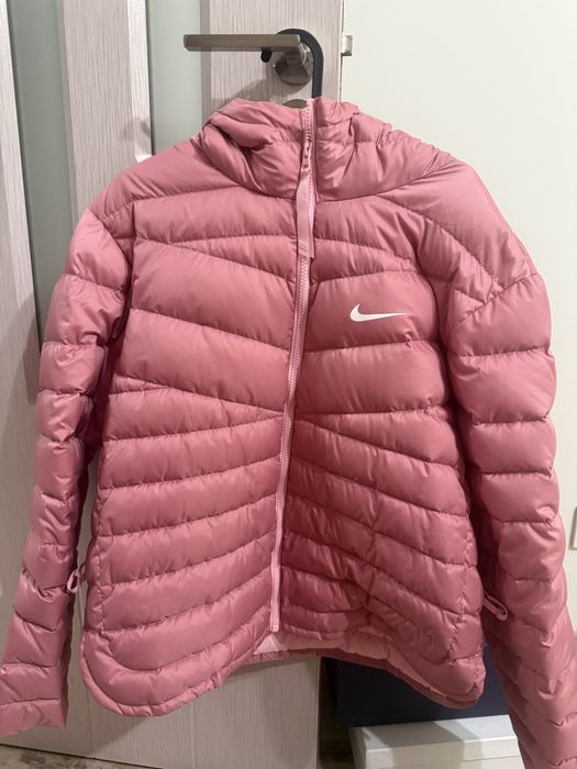 Розово яке Nike