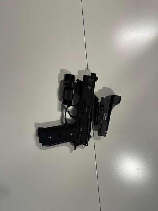 Set complet airsoft – Taurus PT92 CO₂ + echipament – ca nou 1100 RON