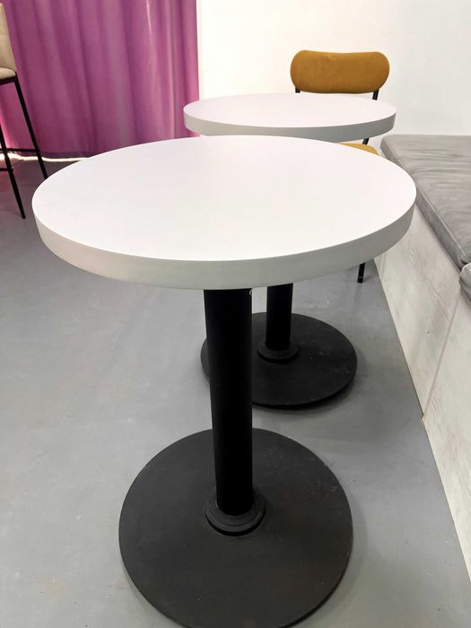 Столы для кофейни или пекарни