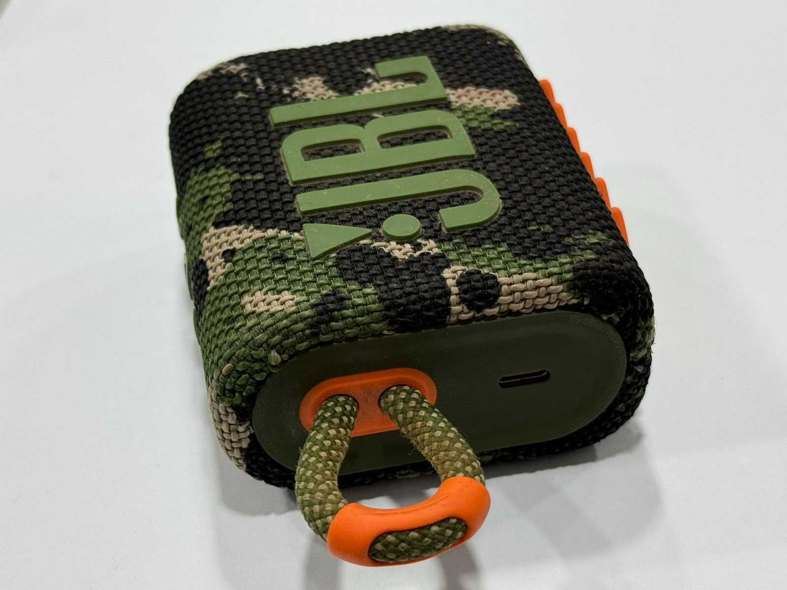 Тонколонка JBL GO 3