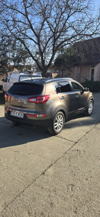 Vând Kia Sportage
